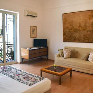 appartamento-nel-centro-storico-di-palermo-via-melis-house.palermohotels.org/